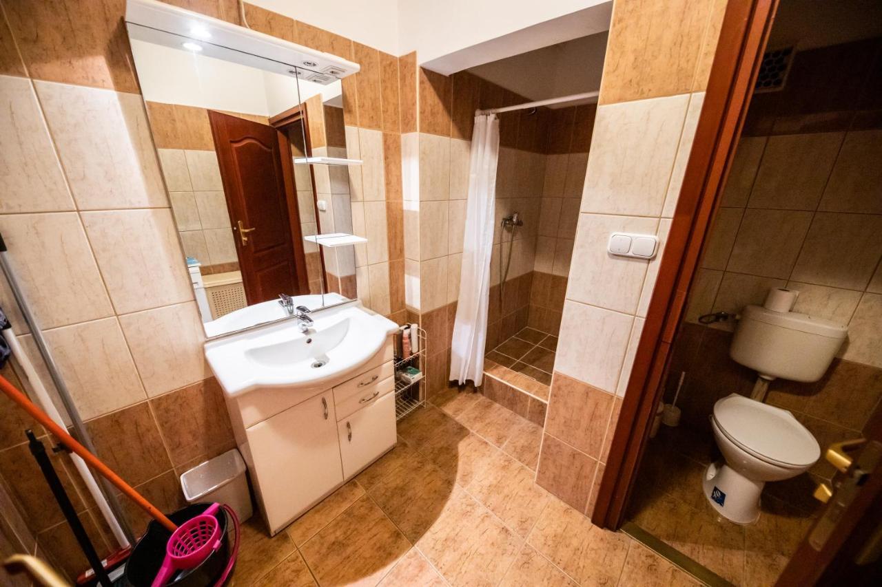 Elit Apartman Apartment Debrecen Bagian luar foto